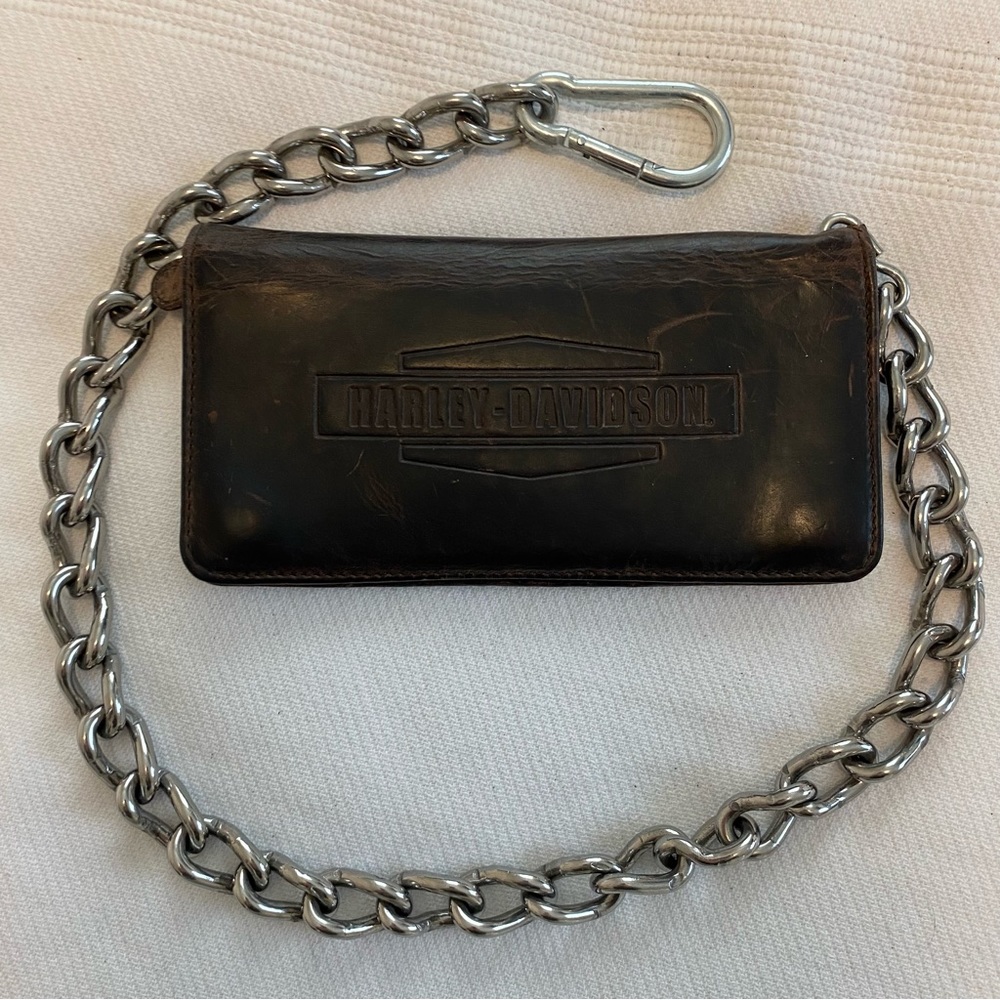 Harley Davidson Heavy Leather & Chain Wallet. Dark Brown